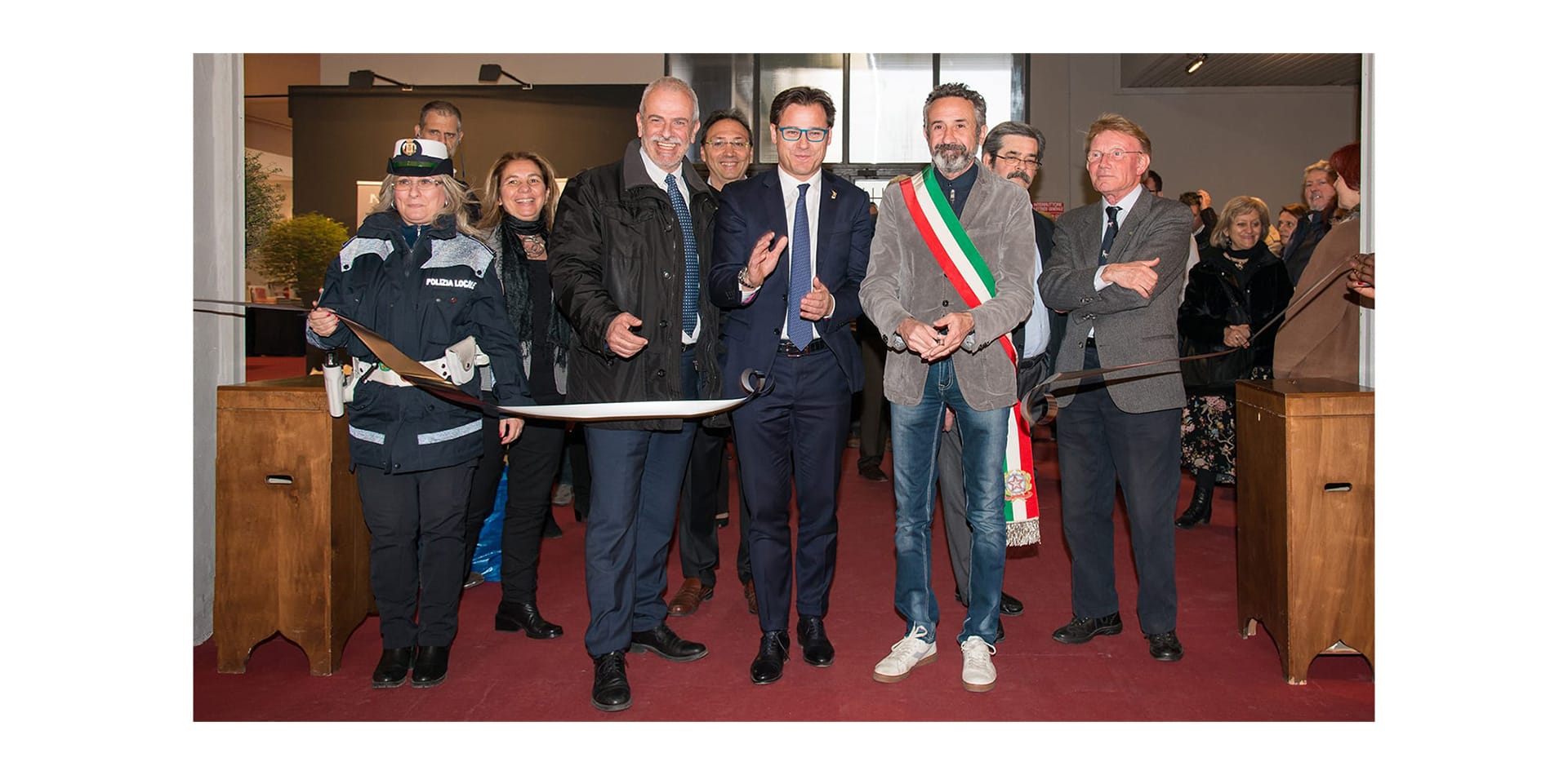 <p style=font-size:0.85em;>DEA Servizi - Azienda leader nella realizzazione di manifestazioni</p>